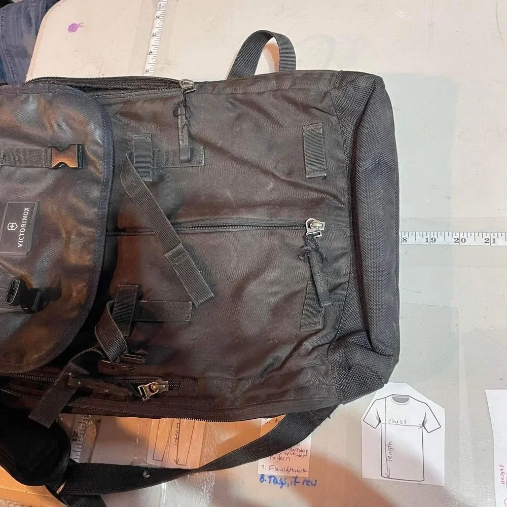 Victorinox Men's Altmont‎ Flapover Expandable Laptop Backpack Bag Black Large